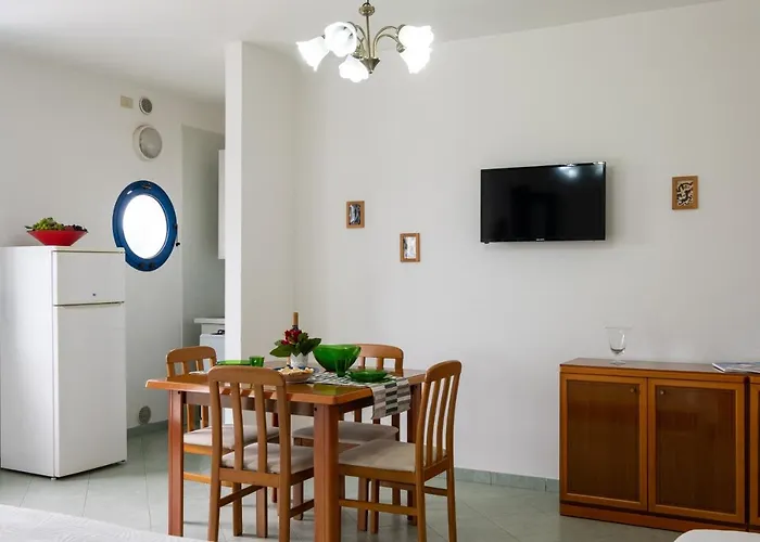 Gaia A 3 Posti Apartment *